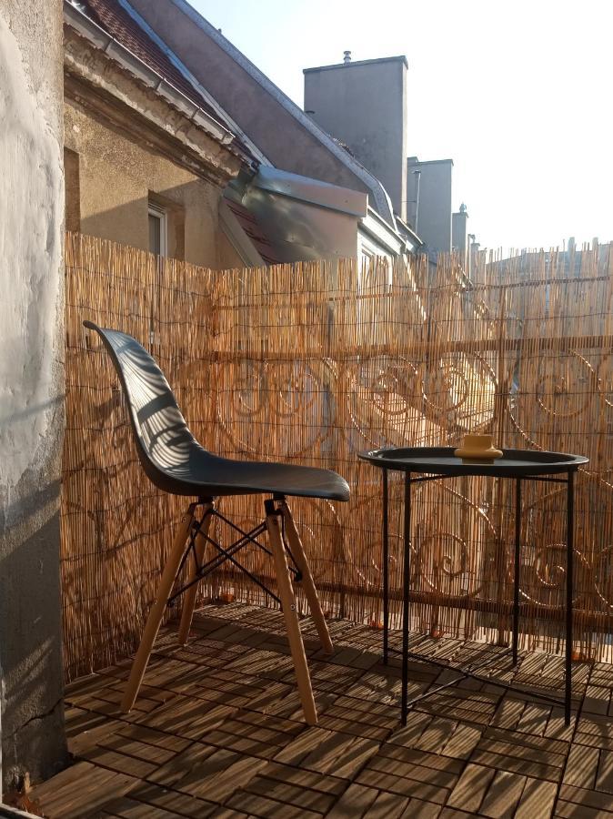 Kawalerka W Centrum Kalisza Exterior foto